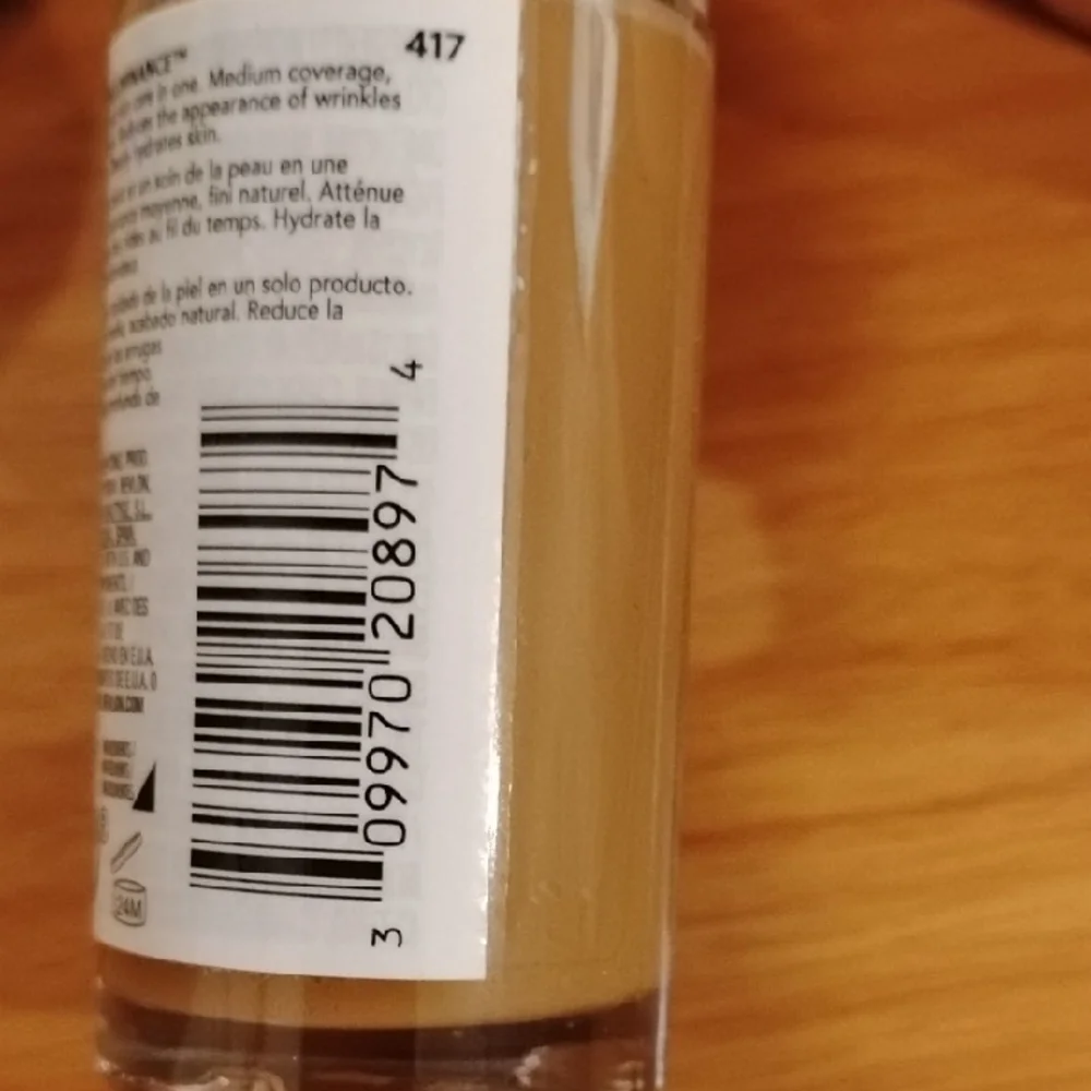 Revlon Skin-Caring Foundation - Warm Caramel 417 Medium Coverage Hydrating Boho
